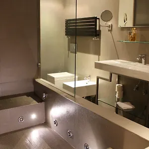 2* Affittacamere Piazza Del Gesu' Luxury