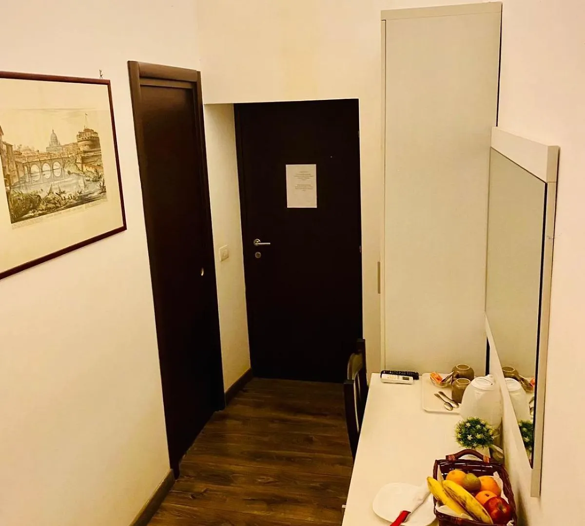 Laterani Dfm Hotel Rom Italien